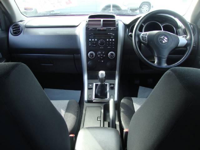 Suzuki Grand Nomade 24 VVT Suzuki Grand Nomade 24 VVT