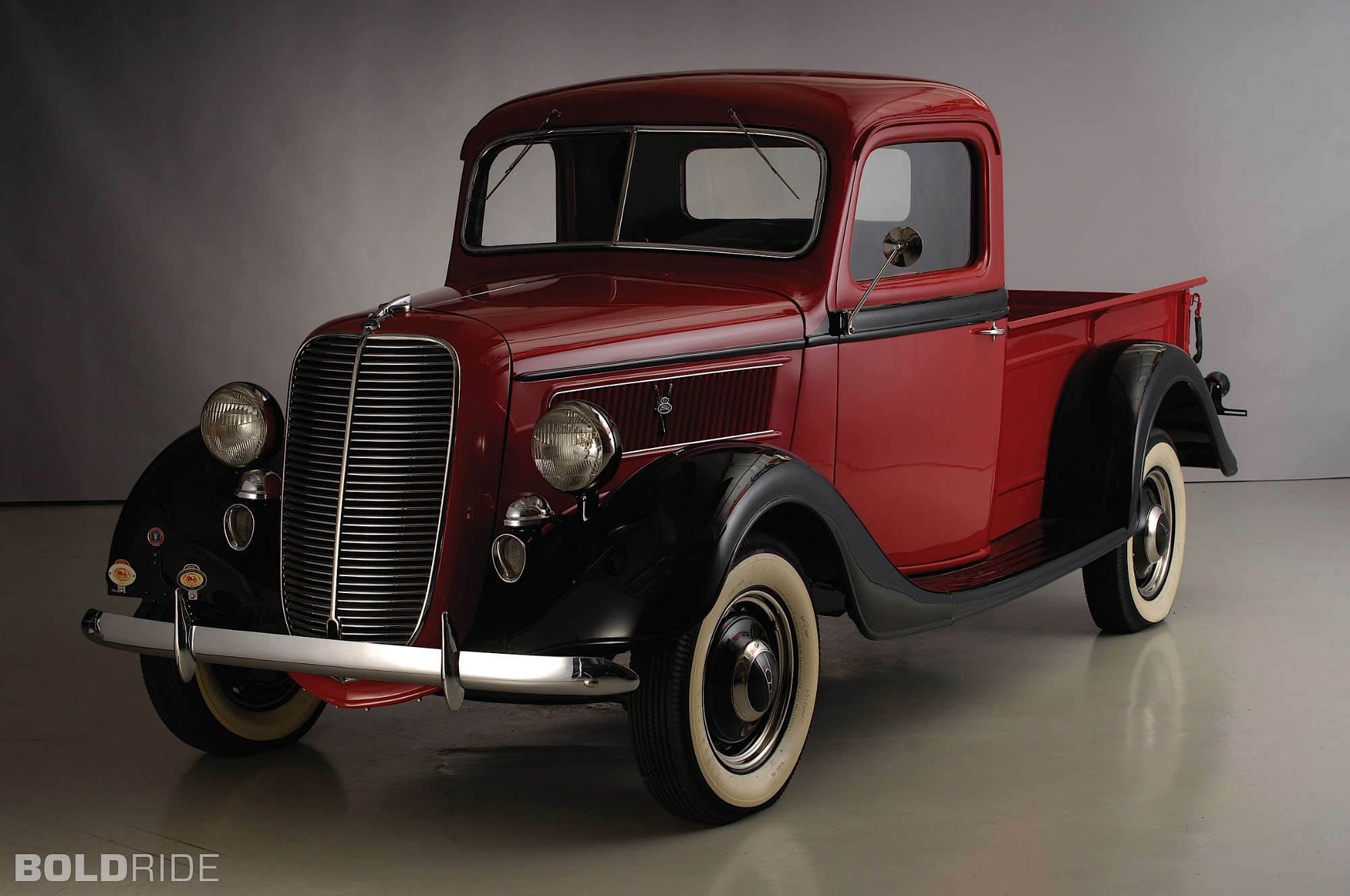 Ford Deluxe pickup