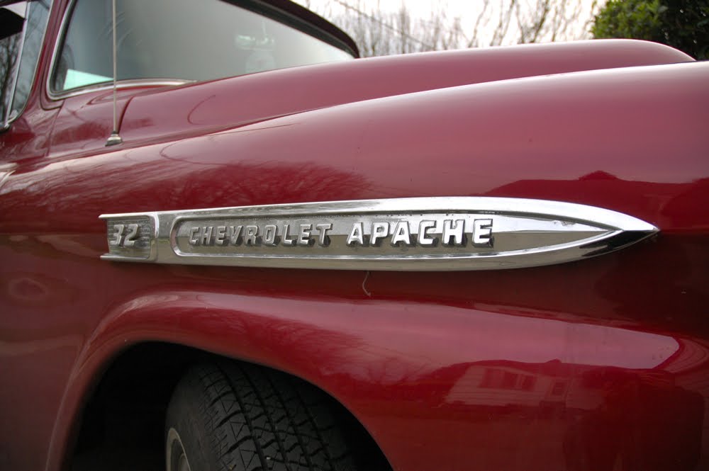 Chevrolet Apache 32