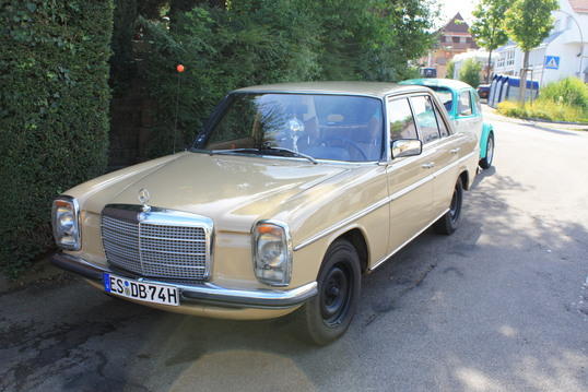 Mercedes-Benz 230-6