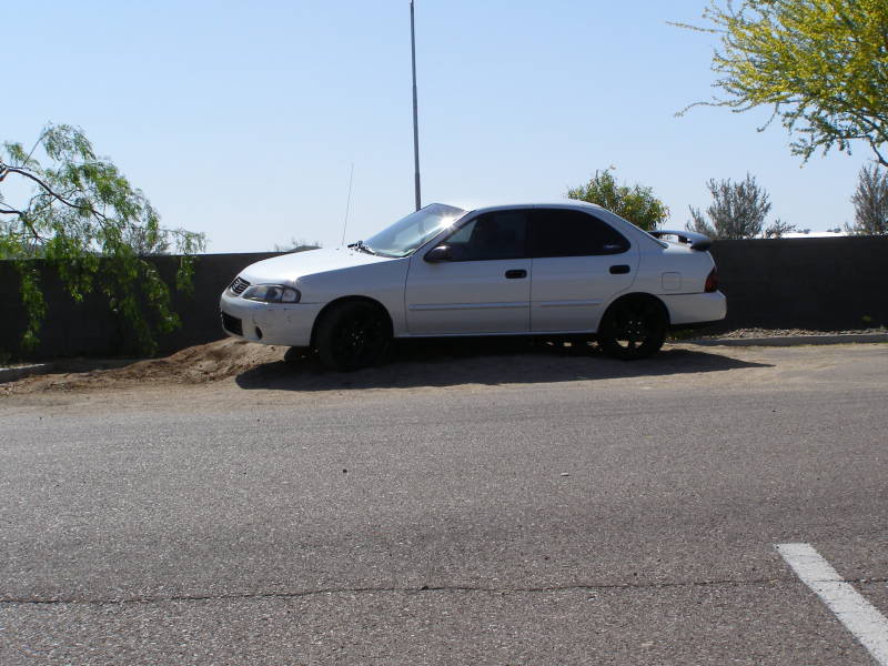 Nissan Sentra II XE Plus 16