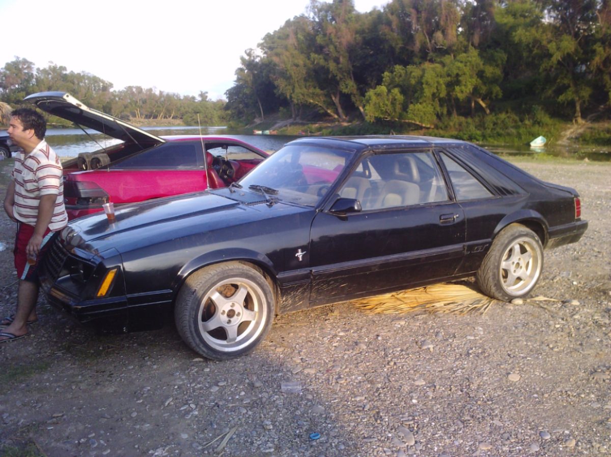 Ford Mustang GT T-Top