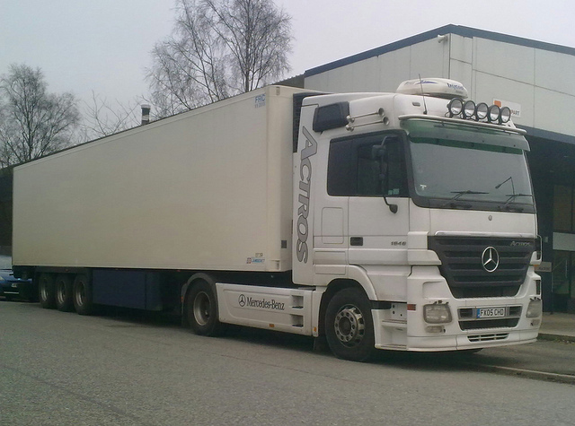 Mercedes-Benz Actros MP2 1846