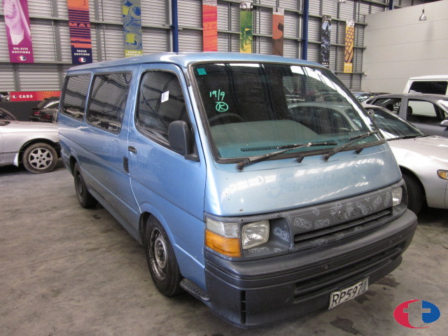 Toyota Hiace ZL 27