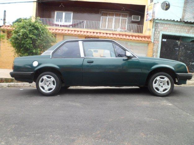 Chevrolet Monza 18