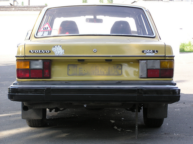 Volvo 244L