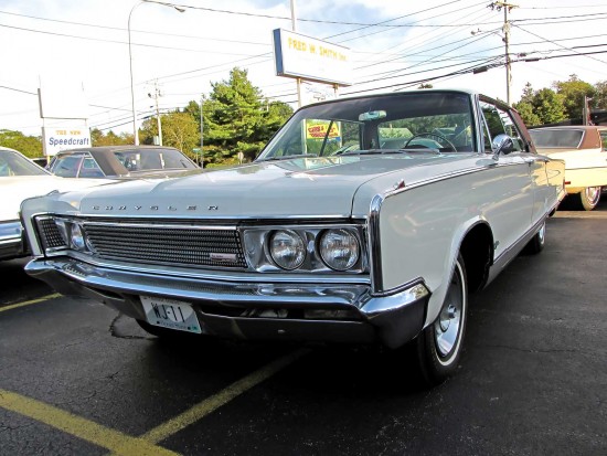 Chrysler New Yorker Brougham HT sedan