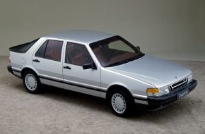 SAAB 9000 i