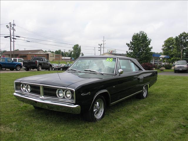 Dodge Coronet 2-dr Coupe