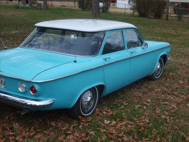 Chevrolet Corvair 700