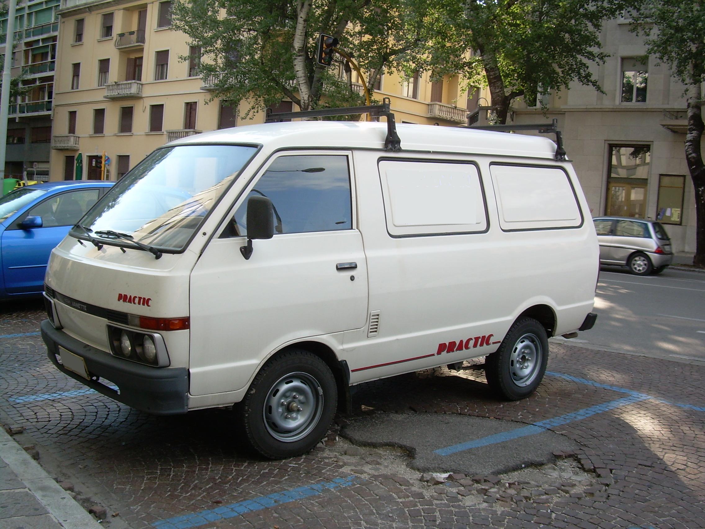 Nissan Serena Vanette FX 20 Diesel Turbo