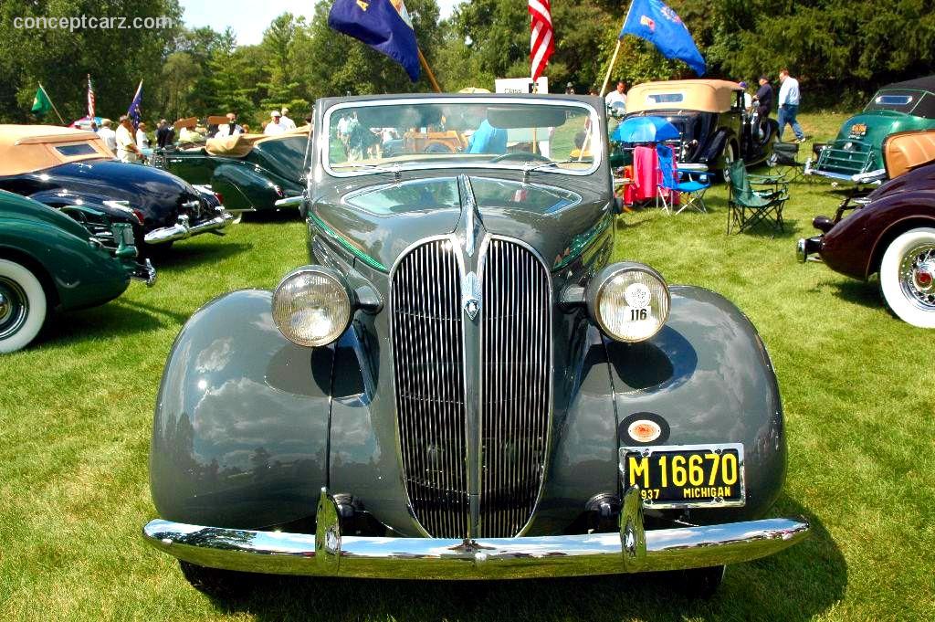 Plymouth P4 De Luxe sedan