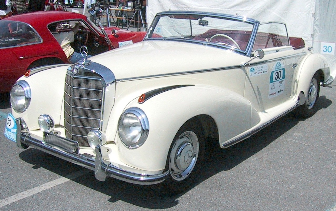 Mercedes-Benz 300 S