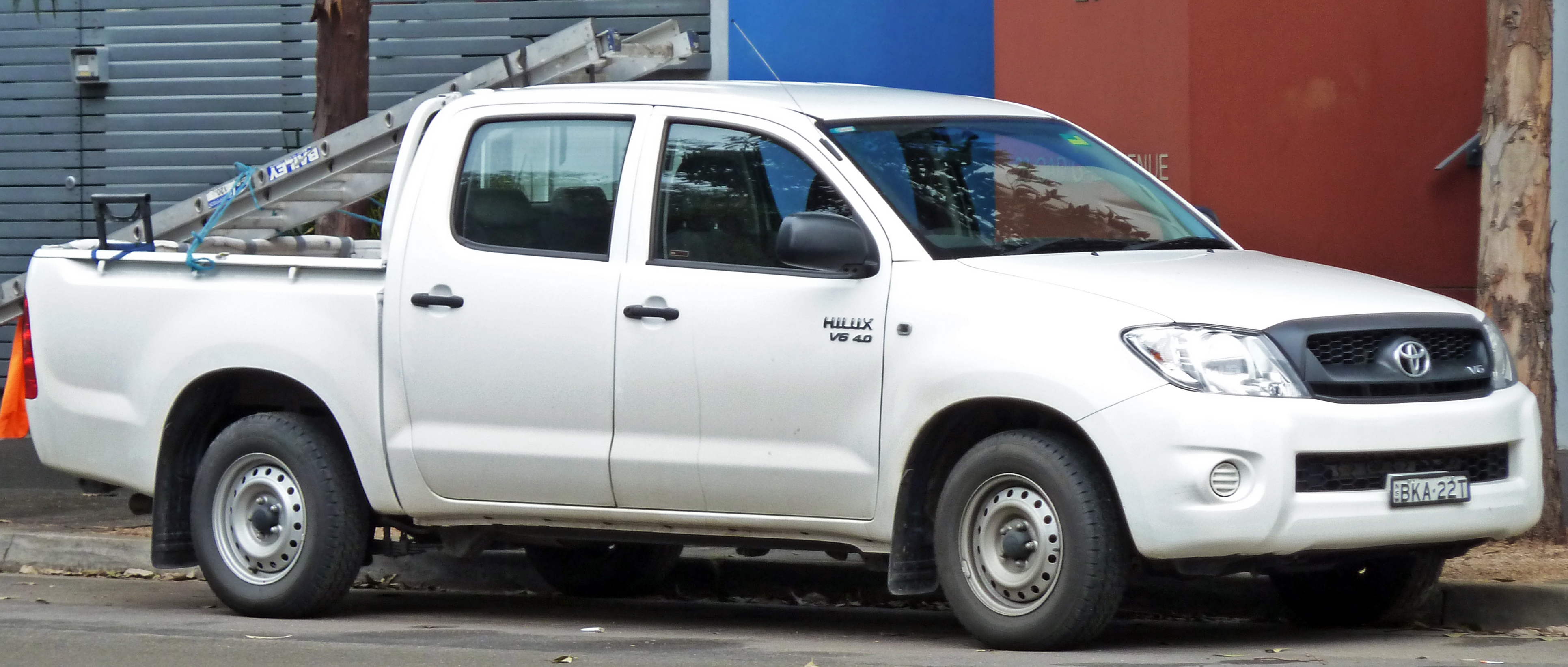 Toyota Hilux SR