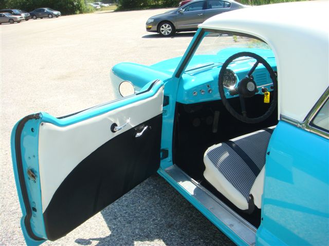 AMC Metropolitan 2 Door Hardtop