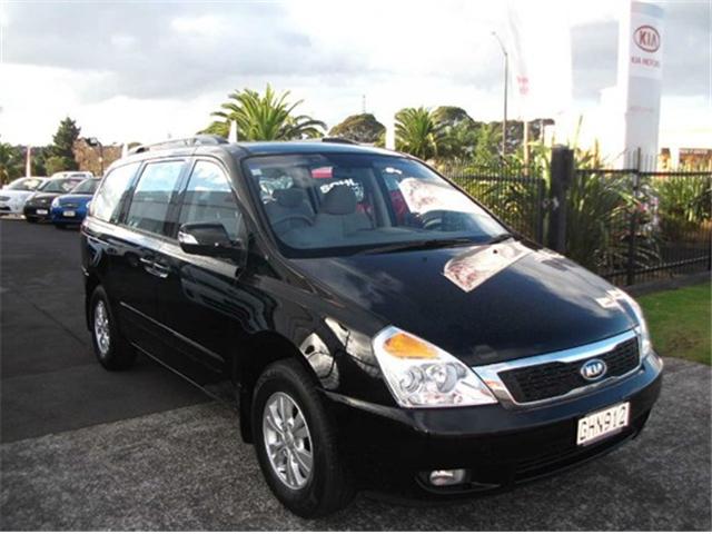 Kia Carnival EX