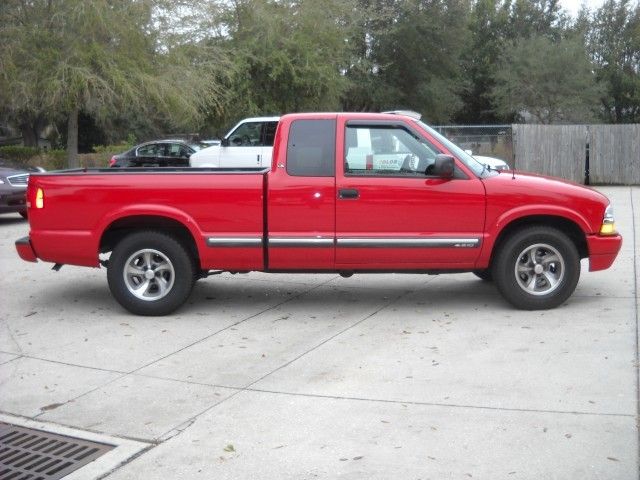 Chevrolet S-10 SE Cab Chevrolet S-10 SE Cab