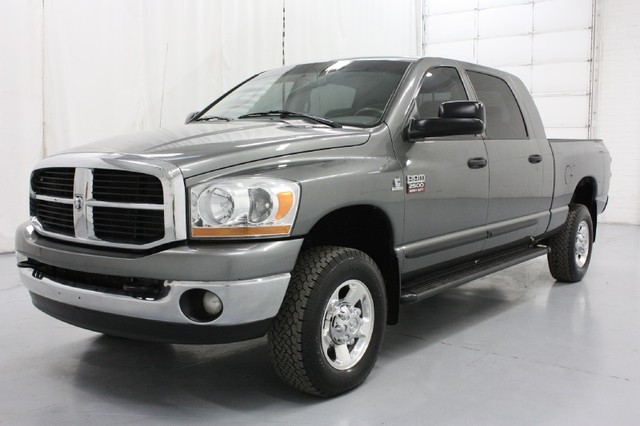 Dodge Ram 2500 SLT 59 TD Quad Cab 4x4