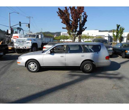 Toyota Camry V6 LE Wagon