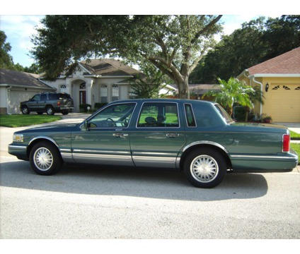 Lincoln Towncar Signature Series