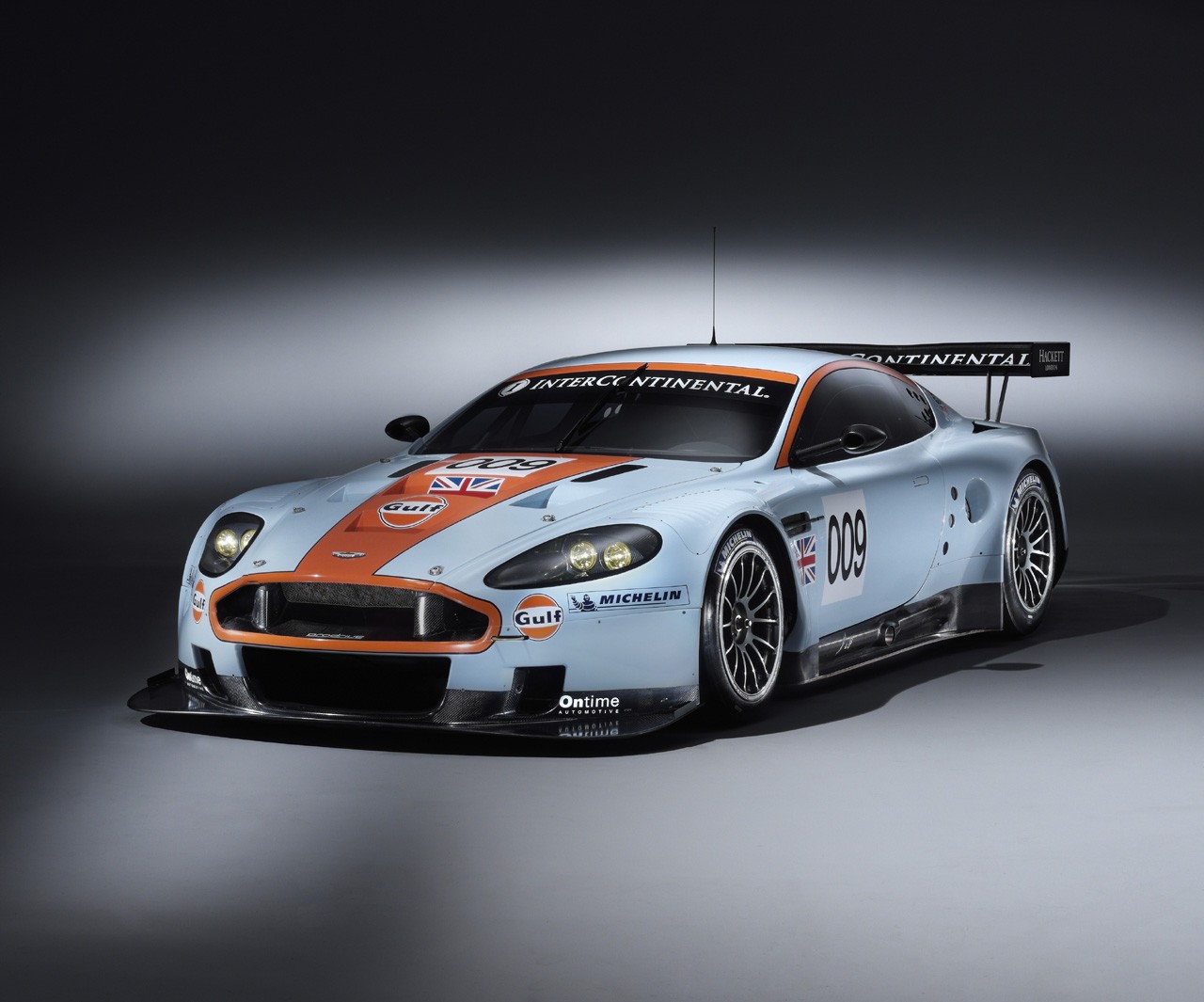Aston Martin DBR9