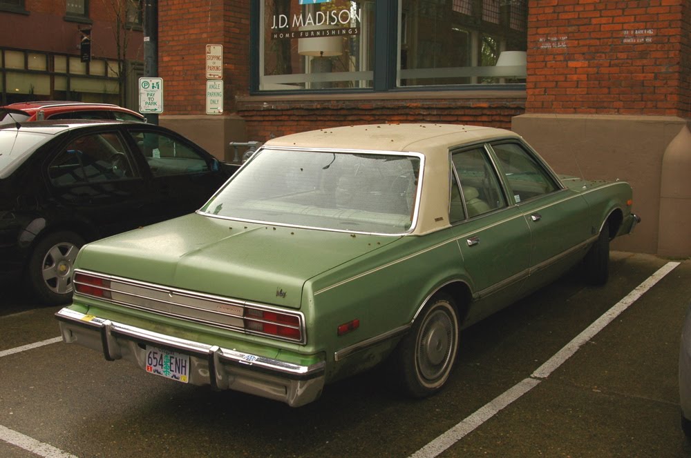 Plymouth Volare Premier 4dr