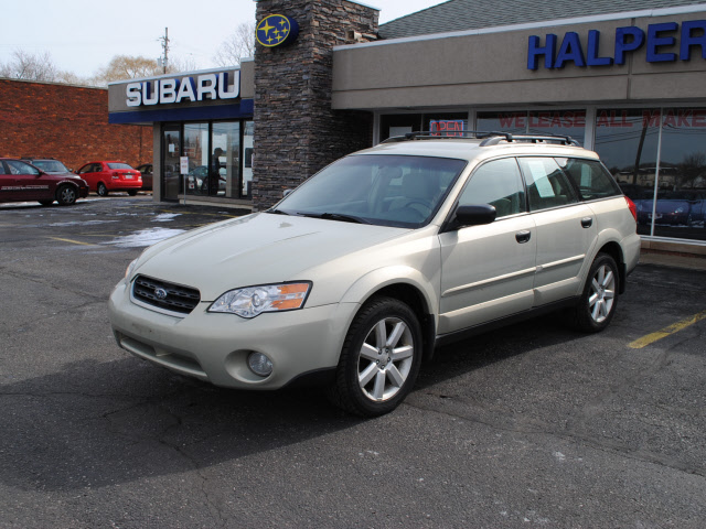 Subaru Outback 25i AWD