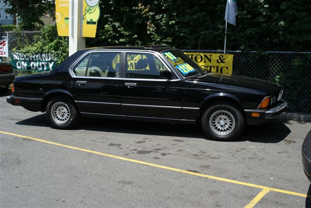 BMW 733