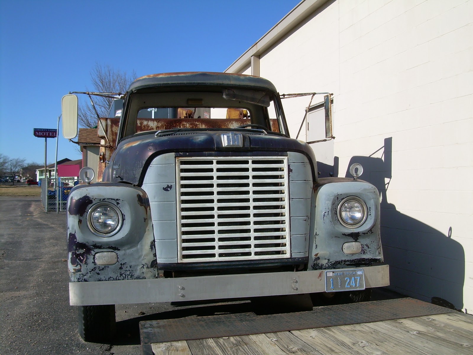 International Harvester Loadstar 1600