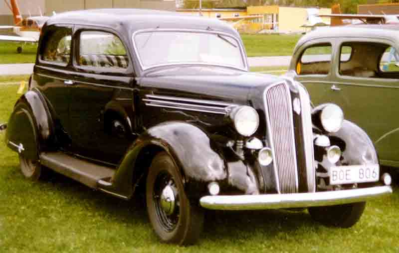 Plymouth P-19 2dr sedan