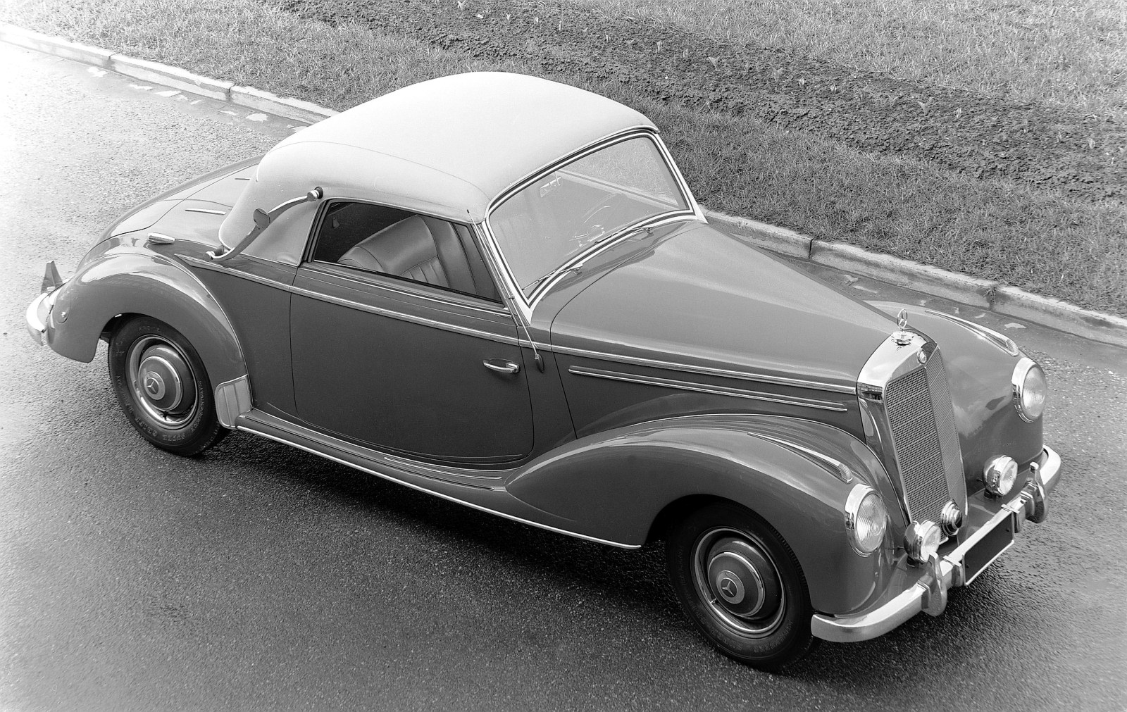 Mercedes-Benz 220 cabrio