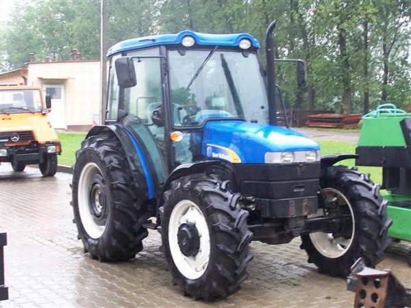 New Holland TT 75