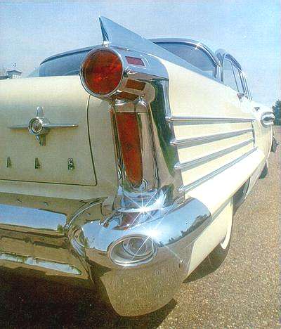 Oldsmobile Super 88 Holiday