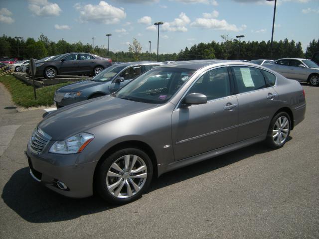 Infiniti M35X AWD Sedan