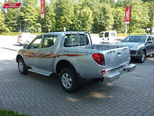 Mitsubishi L200 32 V6