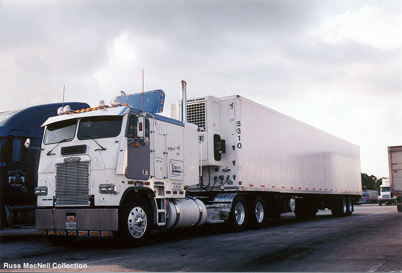 Freightliner COE