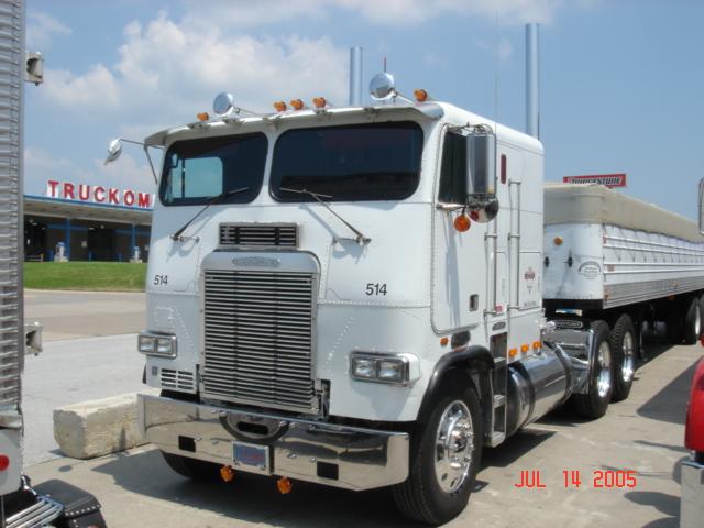 Freightliner COE