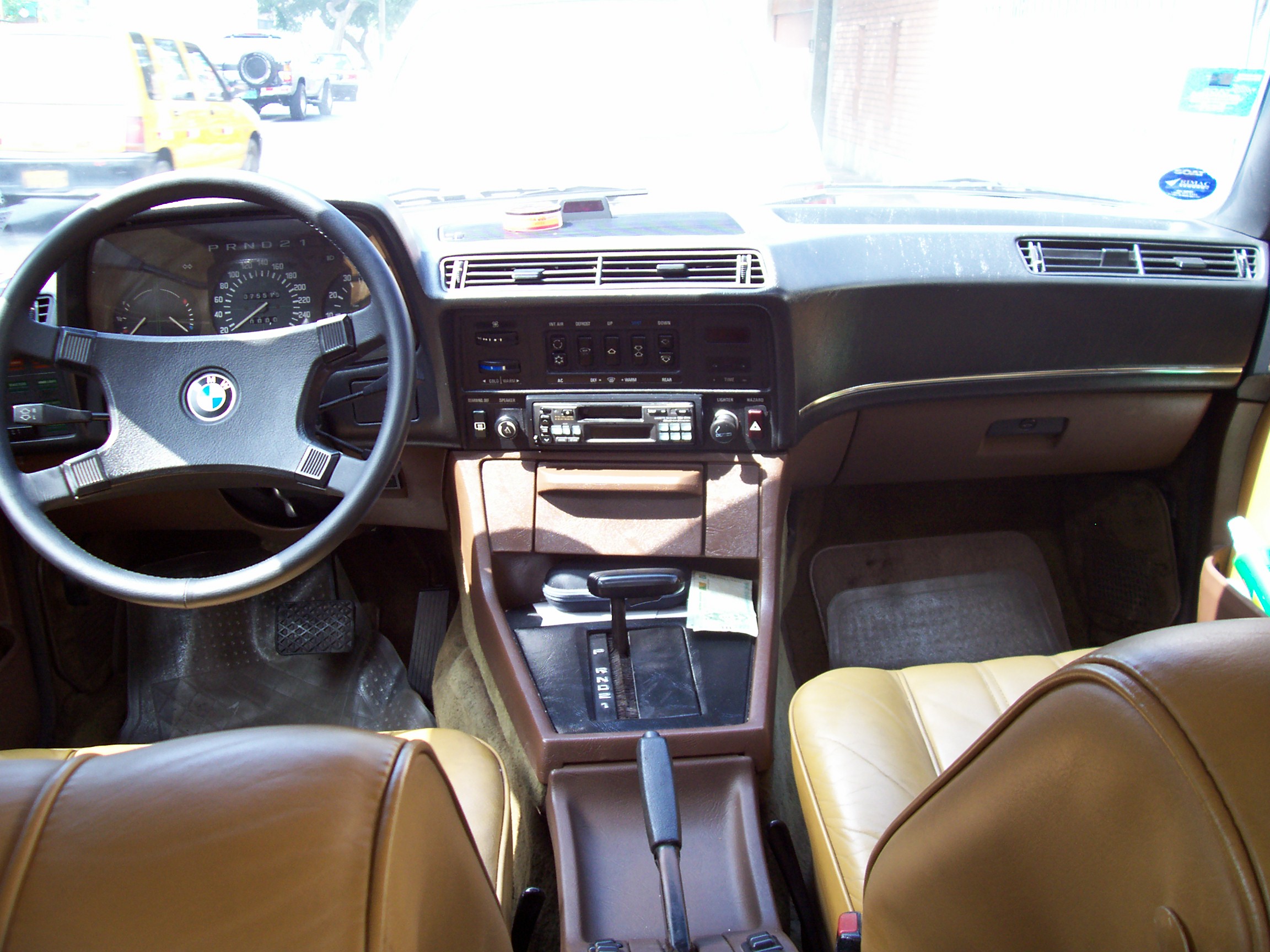 BMW 733