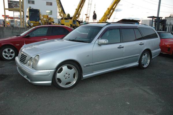 Mercedes-Benz E 230 Classic Wagon