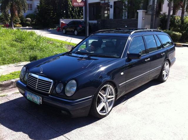 Mercedes-Benz E 230 Classic Wagon