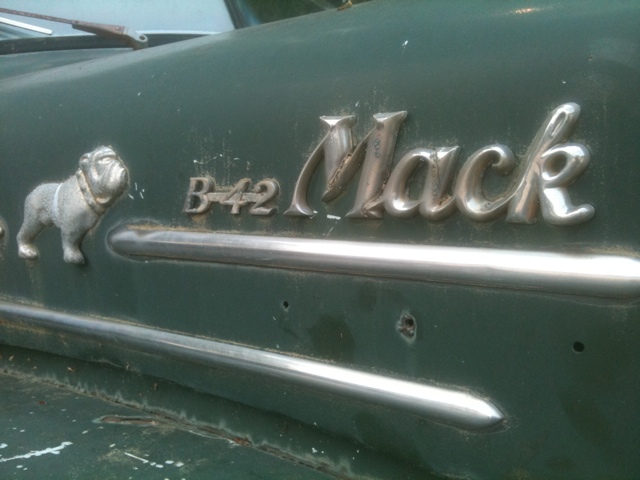 Mack B42