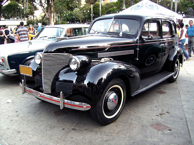 Chevrolet Master De Luxe Sport sedan