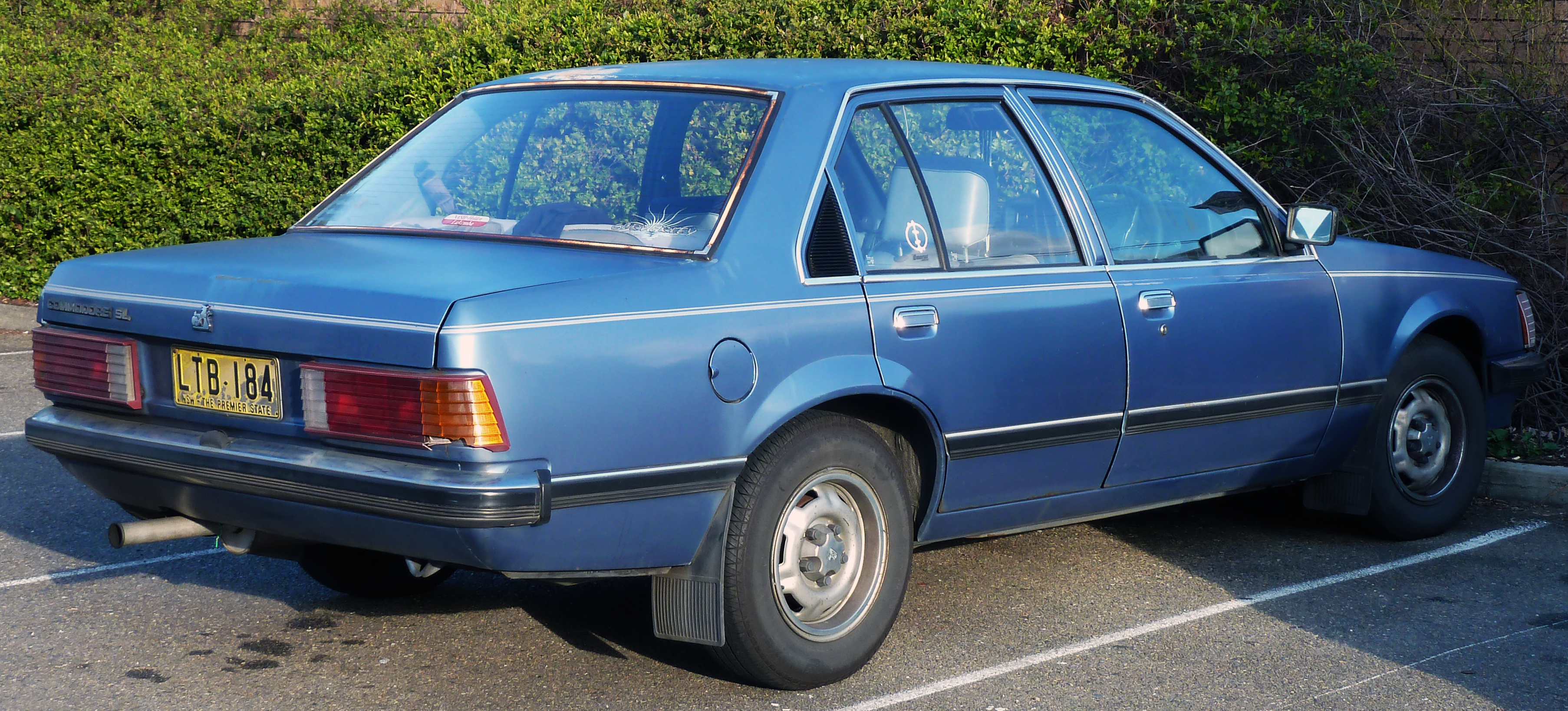 Holden Commodore SL VH