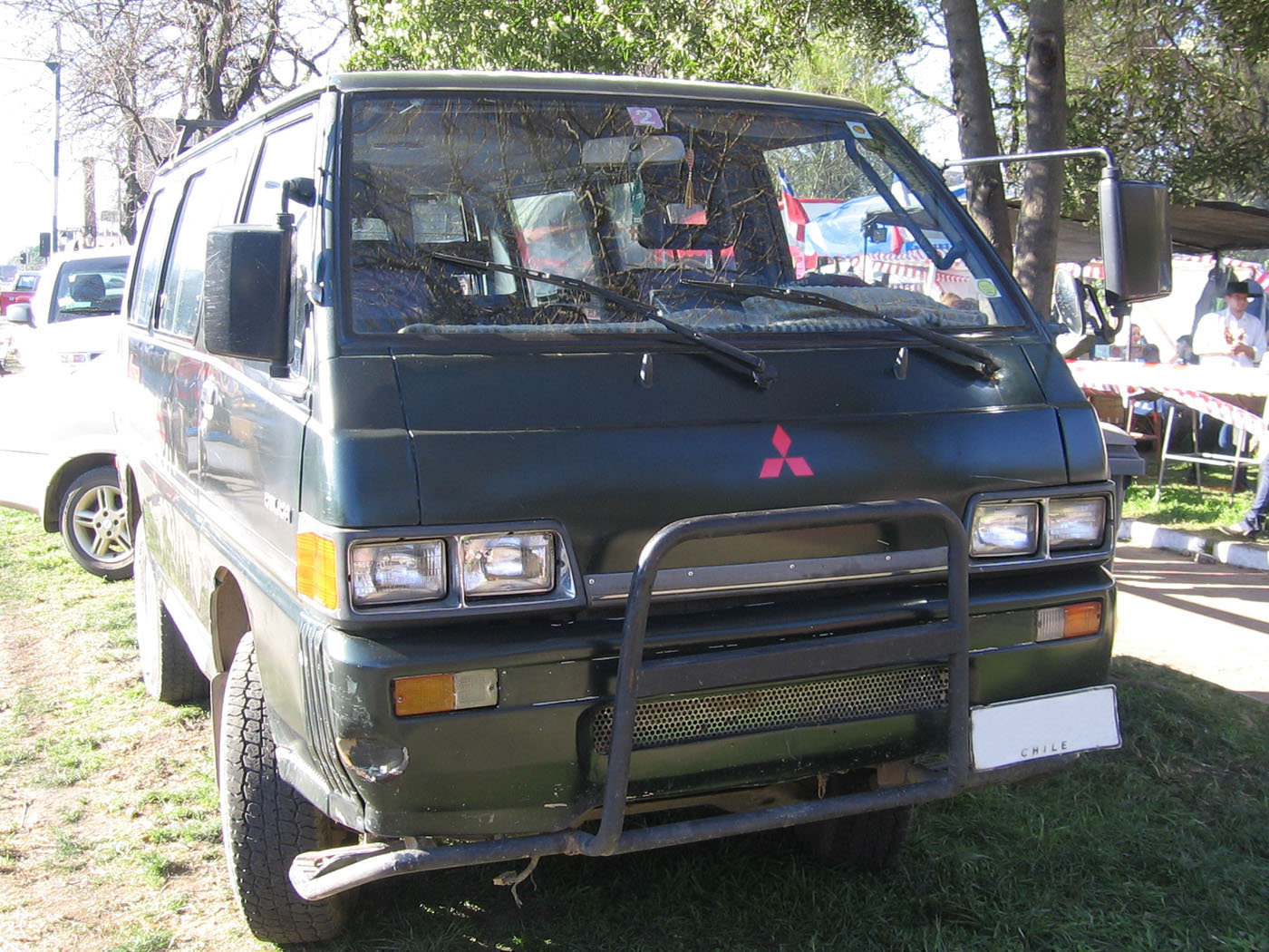 Mitsubishi Delica Star Wagon 2500 4WD