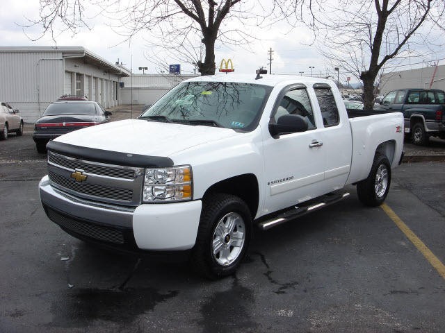 Chevrolet Silverado LT Sidestep