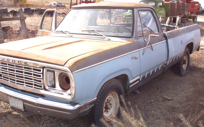 Dodge D-100 Power Wagon