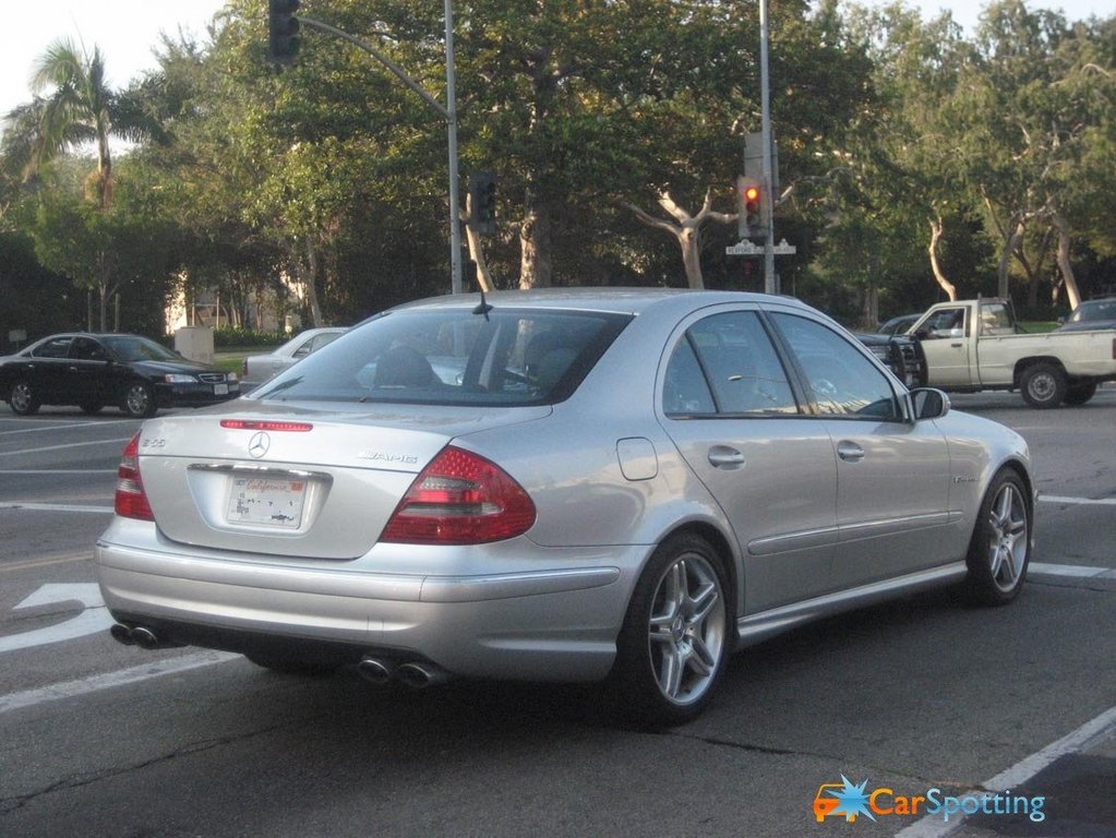 Mercedes-Benz E 55 AMG