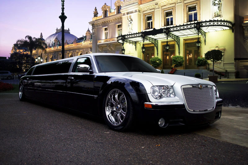 Chrysler 300C Limousine