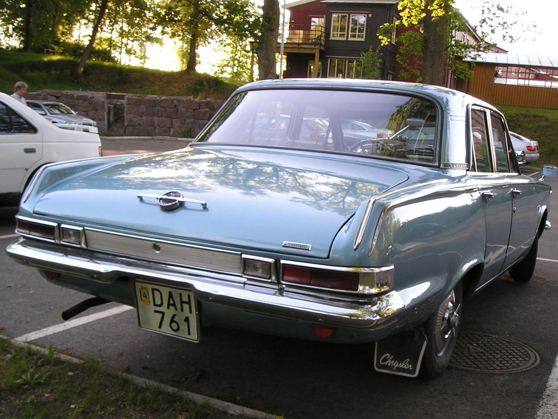 Chrysler Valiant V200 4dr