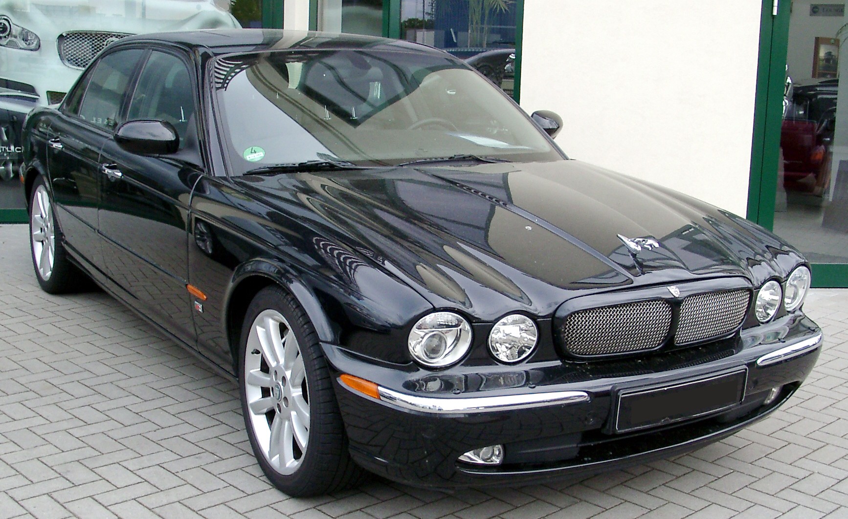 Jaguar XJR